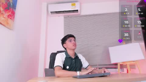 Santiago Carrington online show from April 7, 2026, 8:53 pm