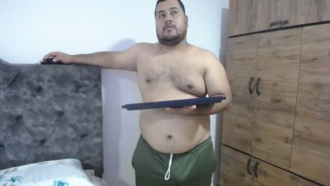 Snapshot of santy_gold chatting on September 12, 2025, 7:25 pm Santiago online show from September 12, 2025, 7:25 pm