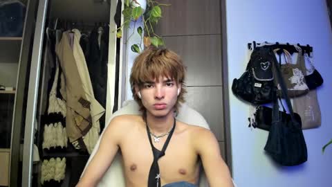 kitty online show from January 30, 2025, 5:19 am