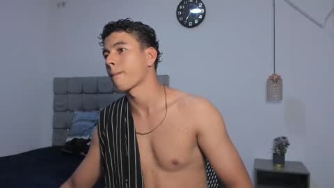 Snapshot of santy_stump chatting on February 8, 2026, 10:35 pm santy_stump online show from February 8, 2026, 10:35 pm