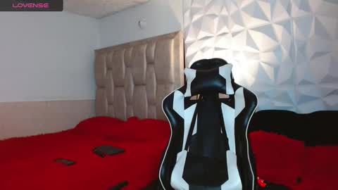Snapshot of santyago_taylor chatting on December 1, 2024, 9:04 pm Santyago online show from December 1, 2024, 9:04 pm