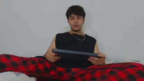 Snapshot of santybig18 chatting on February 6, 2025, 10:15 am santybig18 online show from February 6, 2025, 10:15 am