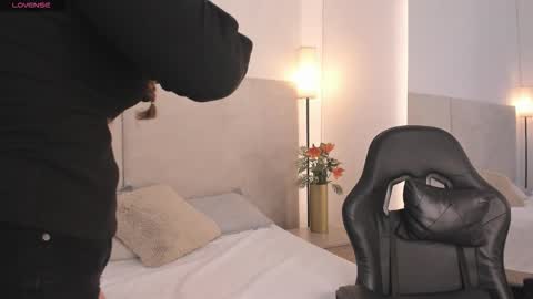 Saori  online show from November 8, 2025, 11:54 am