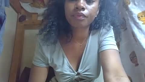 saphia online show from October 18, 2025, 7:03 pm