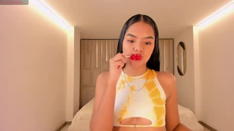 Snapshot of saphirajames chatting on May 23, 2026, 2:28 am Saphira James online show from May 23, 2026, 2:28 am