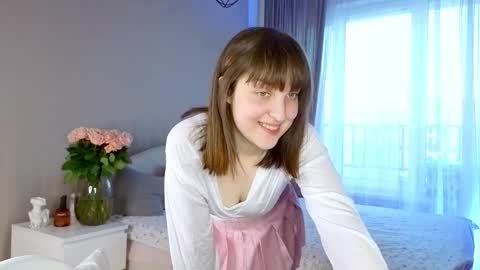 Snapshot of saphirree chatting on October 2, 2025, 3:08 pm Anny online show from October 2, 2025, 3:08 pm