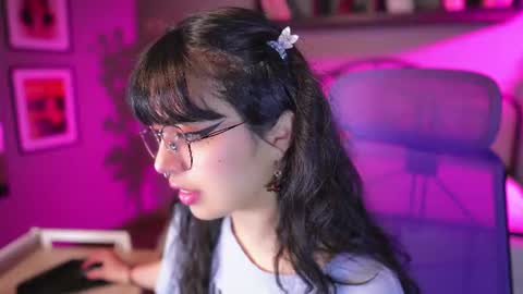 saphyralux online show from July 10, 2026, 8:44 pm