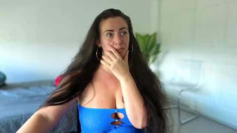 Snapshot of sapphir3xoxo chatting on September 16, 2025, 2:51 pm sapphir3xoxo online show from September 16, 2025, 2:51 pm