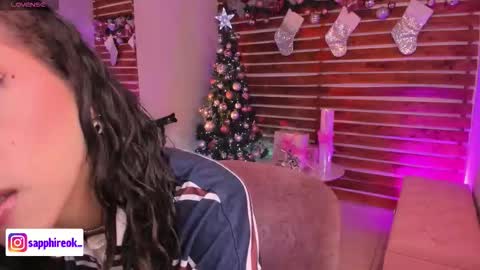 Snapshot of sapphire_venus chatting on December 22, 2025, 12:07 am Valerin online show from December 22, 2025, 12:07 am