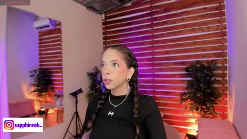 Snapshot of sapphire_venus chatting on January 10, 2026, 12:45 am Valerin online show from January 10, 2026, 12:45 am