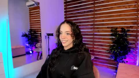 Snapshot of sapphire_venus chatting on February 1, 2026, 2:21 am Valerin online show from February 1, 2026, 2:21 am