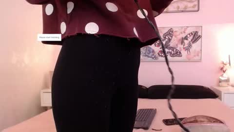 Sara online show from November 15, 2025, 3:37 am