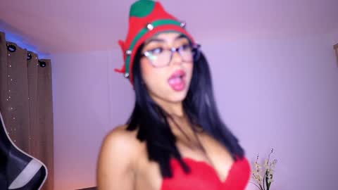 Snapshot of sara_albrecht chatting on December 24, 2024, 12:55 pm Sara online show from December 24, 2024, 12:55 pm