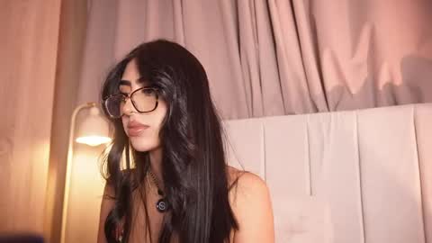 Sara  online show from May 31, 2026, 2:09 am