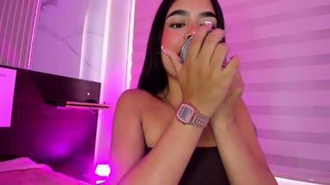 Snapshot of sara_as_ chatting on October 1, 2025, 2:34 pm sara_as_ online show from October 1, 2025, 2:34 pm