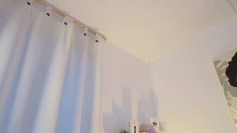 Snapshot of sara_brown04 chatting on December 16, 2025, 8:03 pm Sara online show from December 16, 2025, 8:03 pm