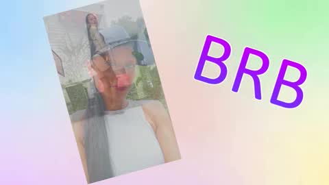 Snapshot of sara_carmona chatting on November 15, 2025, 9:39 am SARA online show from November 15, 2025, 9:39 am