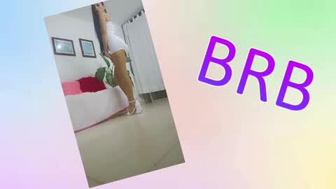 Snapshot of sara_carmona chatting on November 19, 2025, 9:31 am SARA online show from November 19, 2025, 9:31 am