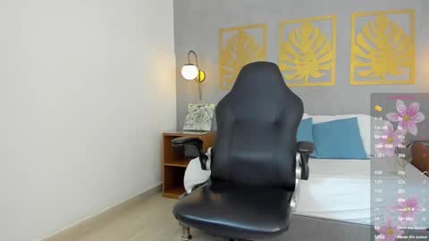 Sara online show from December 17, 2024, 2:22 pm