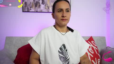 Snapshot of sara_charmy chatting on November 28, 2025, 9:56 am online show from November 28, 2025, 9:56 am