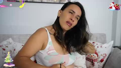 Snapshot of sara_charmy chatting on December 16, 2025, 11:04 am online show from December 16, 2025, 11:04 am