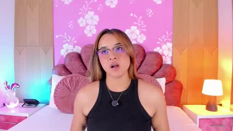 sara_colyn online show from February 20, 2026, 8:42 pm