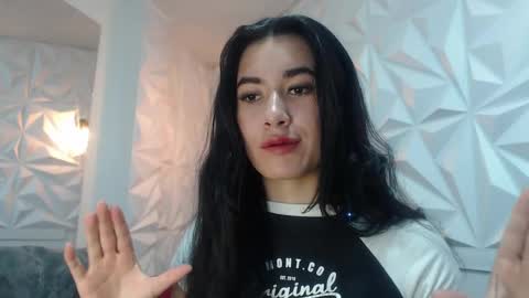 Snapshot of sara_hoffman_4 chatting on May 23, 2026, 12:42 pm Sara online show from May 23, 2026, 12:42 pm