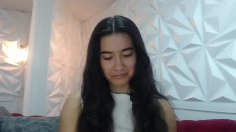 Snapshot of sara_hoffman_4 chatting on May 30, 2026, 12:35 pm Sara online show from May 30, 2026, 12:35 pm