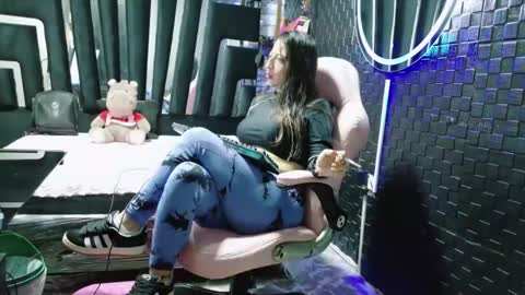 no limits sarah online show from February 3, 2025, 12:04 am