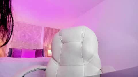 Snapshot of sara_jjones_ chatting on December 2, 2025, 7:31 pm Sara online show from December 2, 2025, 7:31 pm