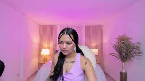 Snapshot of sara_jjones_ chatting on December 15, 2025, 8:13 pm Sara online show from December 15, 2025, 8:13 pm