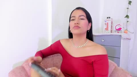 Sara  online show from February 8, 2025, 12:39 pm