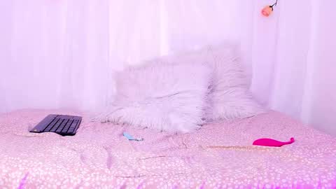 Sara  online show from February 24, 2025, 3:20 pm