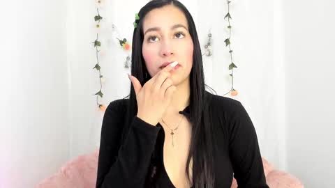 Sara  online show from March 2, 2025, 12:01 pm