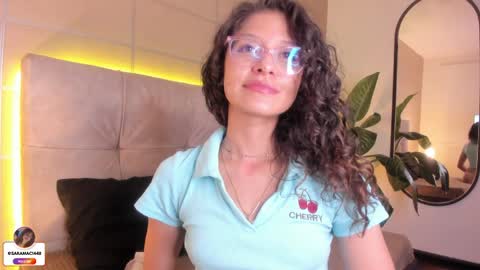 Snapshot of sara_mac_ chatting on April 4, 2026, 4:15 pm Sara online show from April 4, 2026, 4:15 pm