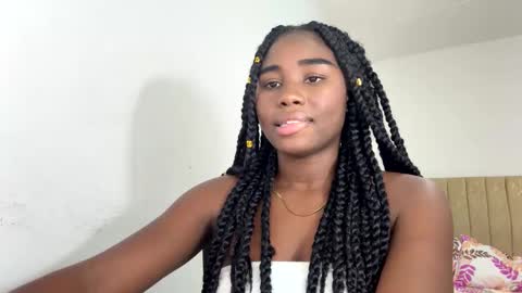 Sara online show from November 10, 2025, 1:37 am