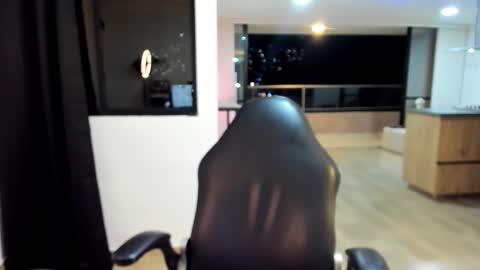 Snapshot of sara_oxford chatting on February 12, 2026, 1:00 am Sara online show from February 12, 2026, 1:00 am