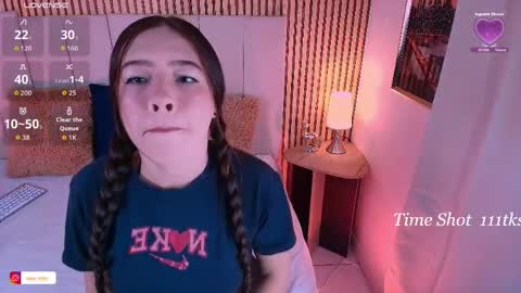 Snapshot of sara_riley01 chatting on May 12, 2026, 12:52 am Sara online show from May 12, 2026, 12:52 am