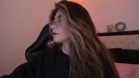 sara_roades online show from December 13, 2025, 10:48 pm