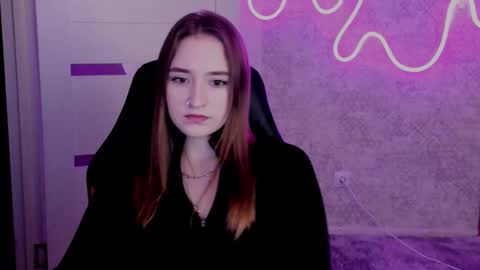 Sara online show from November 14, 2025, 6:17 pm