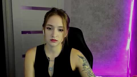 Sara online show from November 28, 2025, 8:11 pm