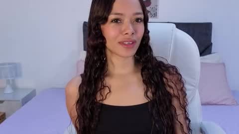 sara  online show from October 16, 2025, 1:56 pm