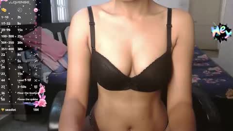 Snapshot of sara_shrma chatting on November 5, 2025, 3:28 am sara online show from November 5, 2025, 3:28 am