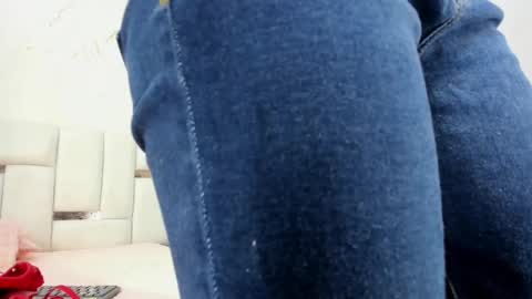 Snapshot of sara_sm1th_ chatting on May 22, 2026, 12:00 pm sara_sm1th_ online show from May 22, 2026, 12:00 pm