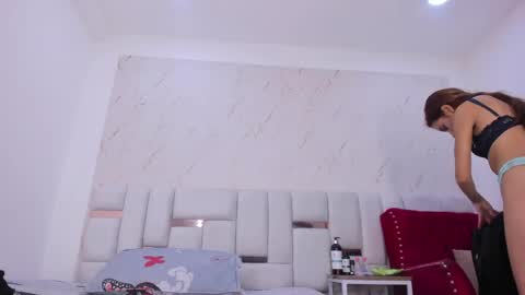 Snapshot of sara_sm1th_ chatting on May 23, 2026, 11:47 am sara_sm1th_ online show from May 23, 2026, 11:47 am