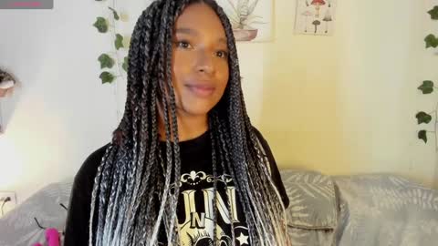 sara sofia online show from January 21, 2025, 4:43 am