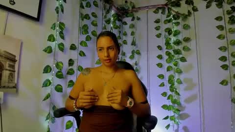Snapshot of sara_thompson01 chatting on September 16, 2025, 1:50 am SARA online show from September 16, 2025, 1:50 am