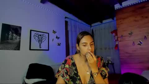 Snapshot of sara_thompson01 chatting on February 10, 2026, 5:44 am SARA online show from February 10, 2026, 5:44 am