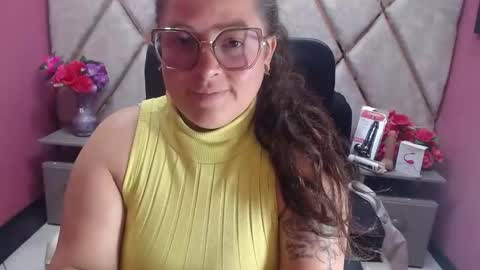 sara_thonson_ online show from March 7, 2026, 3:09 pm