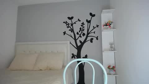 Snapshot of sara_tris chatting on October 23, 2025, 2:11 am Sara online show from October 23, 2025, 2:11 am